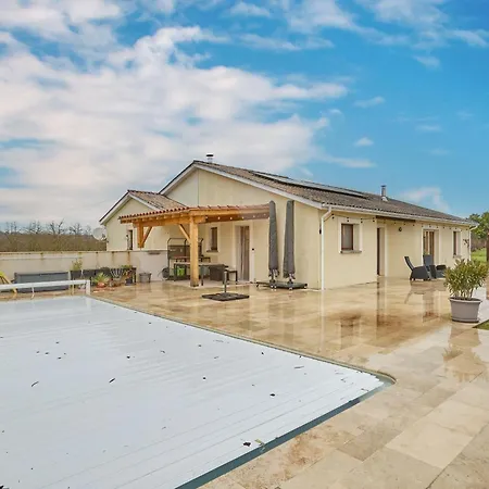 Casa de Férias C'est La Vie Là ! Jolie Maison Avec Piscine *